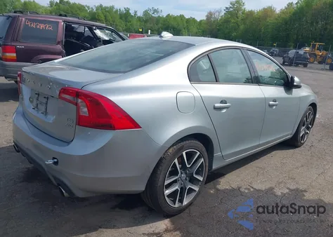 2017 Volvo S60 T5 Dynamic из США, поврежденный, VIN YV140MTLXH2420132